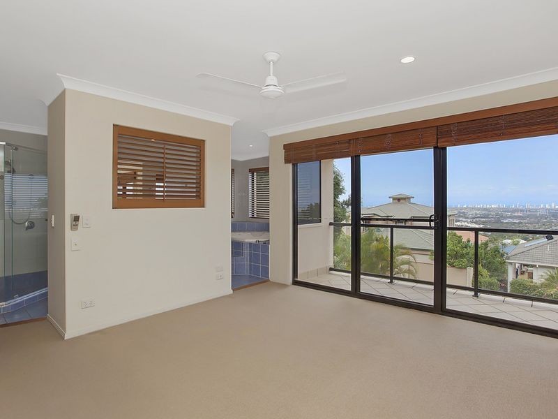 4 Galleria Court, Highland Park QLD 4211