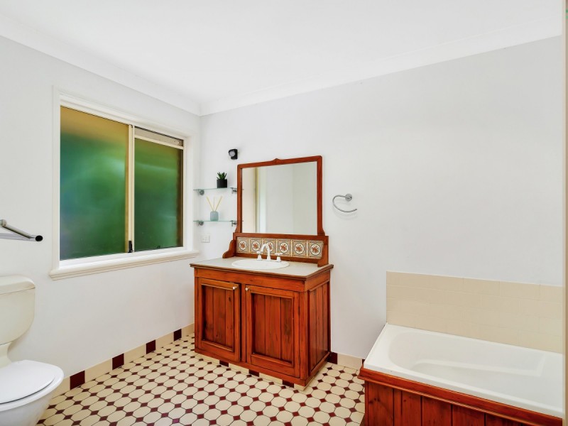 35 Tristania Way, Highland Park QLD 4211