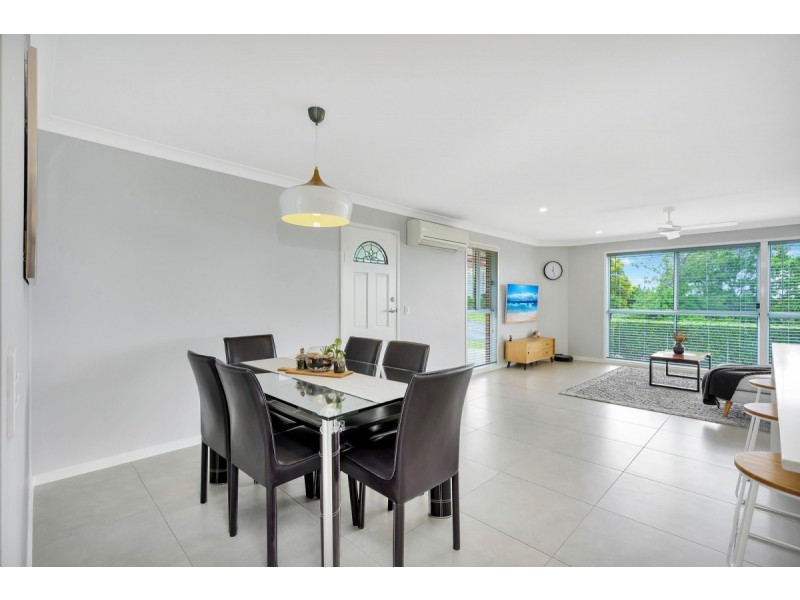 15 Renfrew Drive, Highland Park QLD 4211