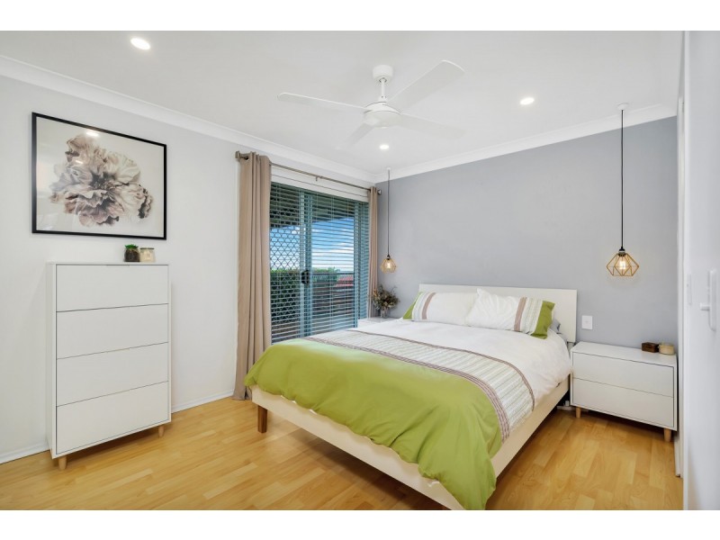 15 Renfrew Drive, Highland Park QLD 4211