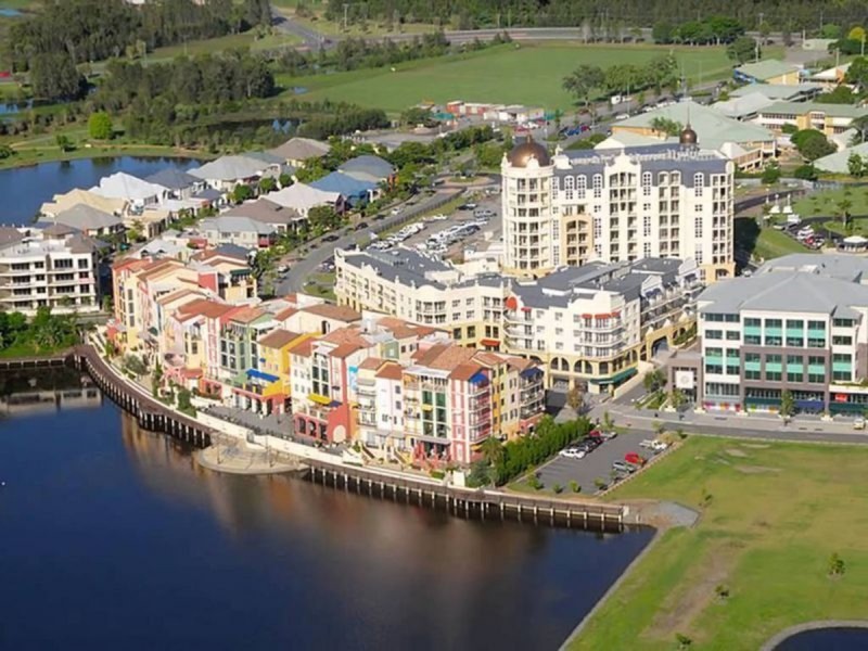 2043/3029 The Boulevard Emerald Lakes, Carrara QLD 4211