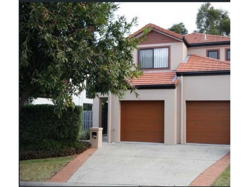 1/25 Riverwood Drive, Ashmore QLD 4214