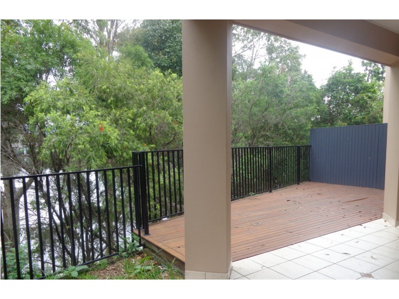 1/25 Riverwood Drive, Ashmore QLD 4214
