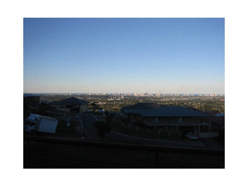 7 Chevron Rise, Highland Park QLD 4211