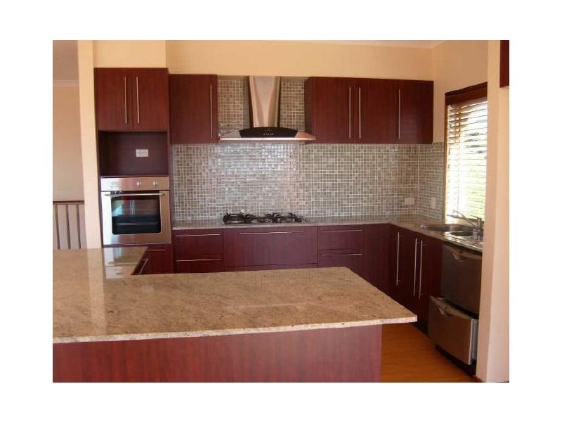 7 Chevron Rise, Highland Park QLD 4211