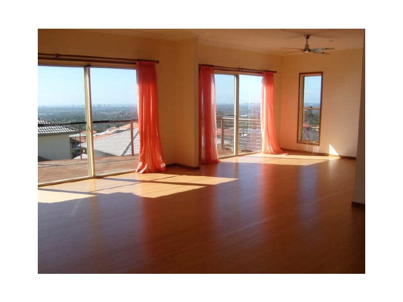 7 Chevron Rise, Highland Park QLD 4211