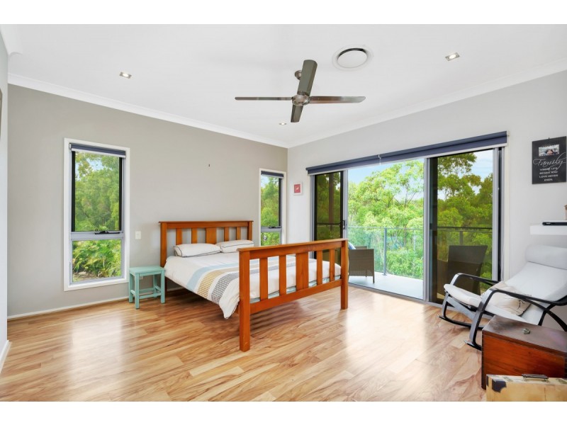 52 Tara Vista Boulevard, Highland Park QLD 4211