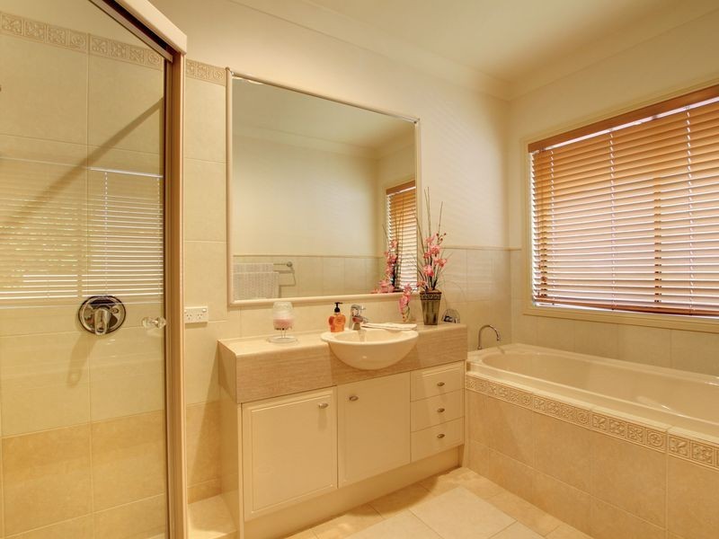 24 Marriott Way, Highland Park QLD 4211