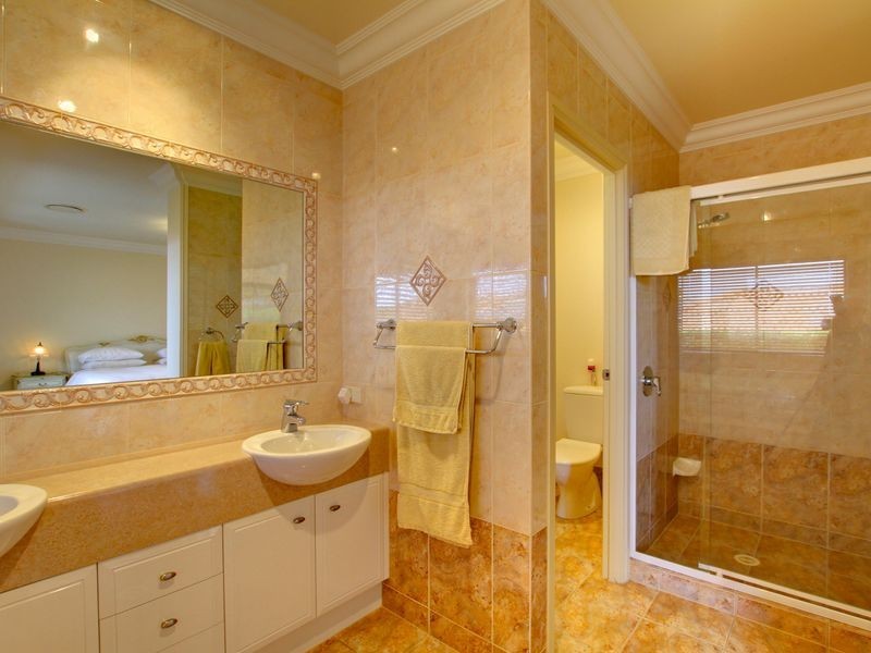 24 Marriott Way, Highland Park QLD 4211