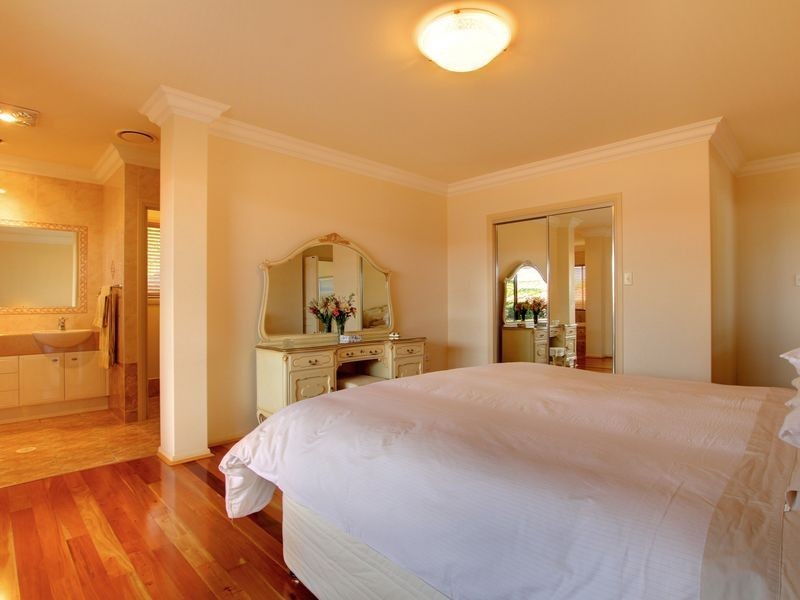 24 Marriott Way, Highland Park QLD 4211