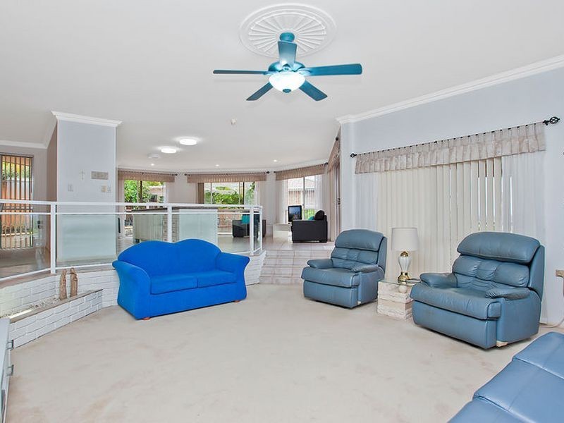 12 Trafalgar Street, Highland Park QLD 4211