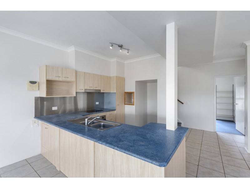 10 Miro Place, Nerang QLD 4211