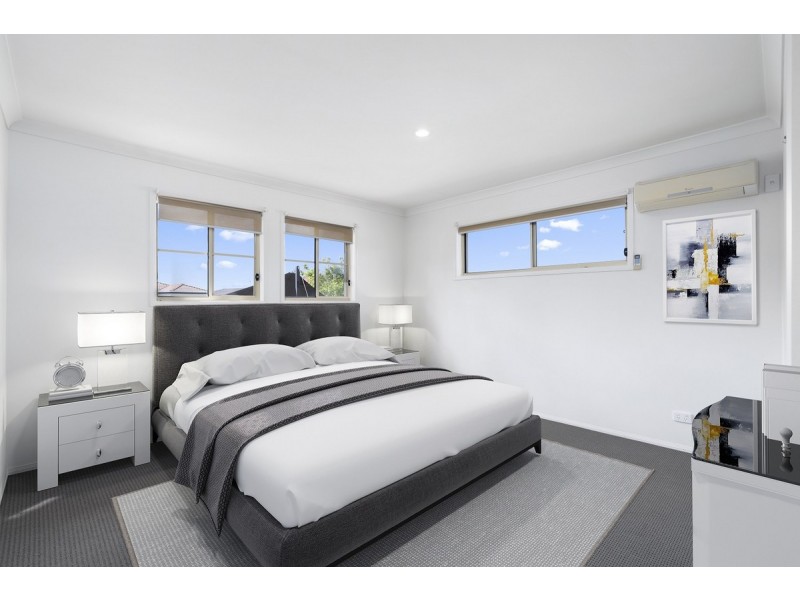 10 Miro Place, Nerang QLD 4211