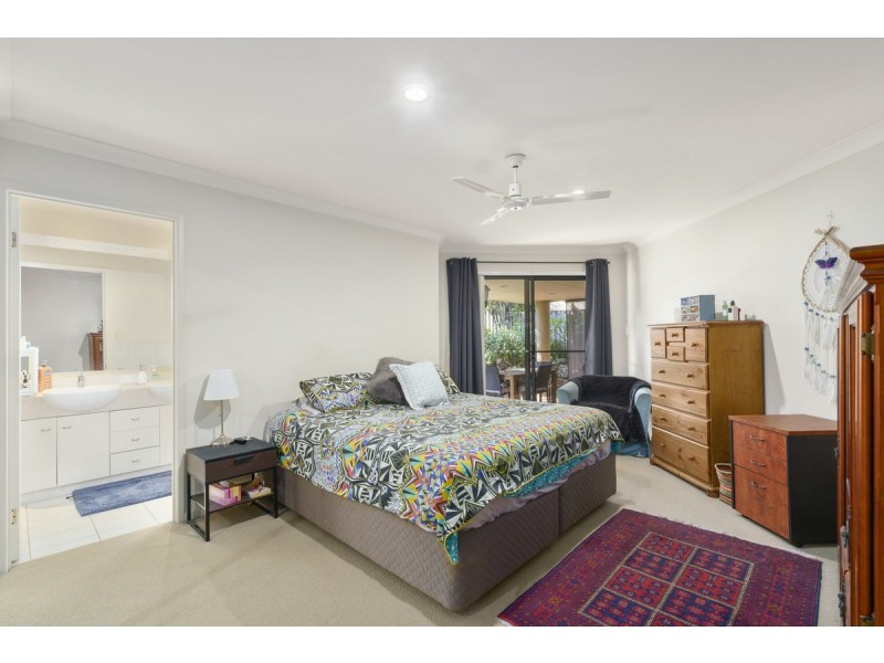 13 Rhiannon Drive, Ashmore QLD 4214