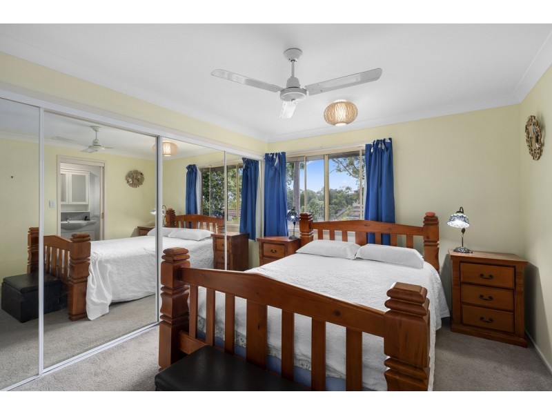 2/58 Renfrew Drive, Highland Park QLD 4211