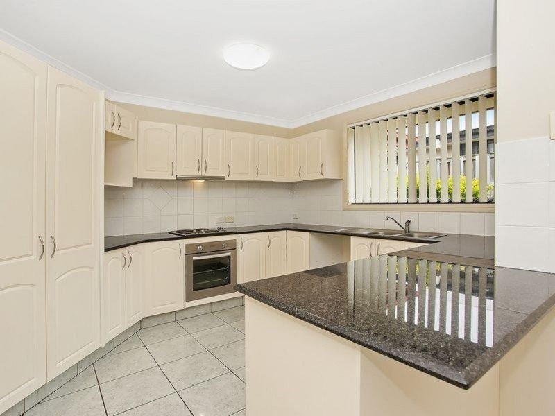 16 Bonner Court, Pacific Pines QLD 4211