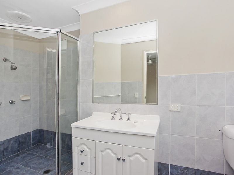 16 Bonner Court, Pacific Pines QLD 4211