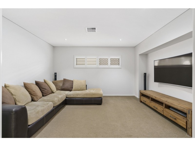 15 Ballah Crescent, Highland Park QLD 4211