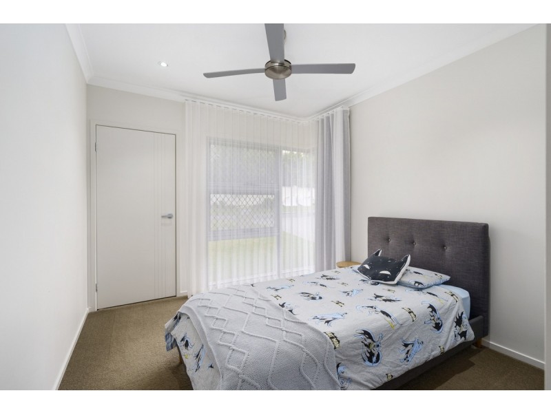 15 Ballah Crescent, Highland Park QLD 4211