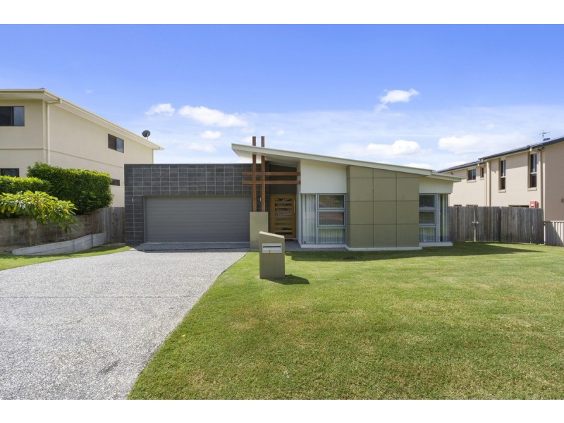 15 Ballah Crescent, Highland Park QLD 4211