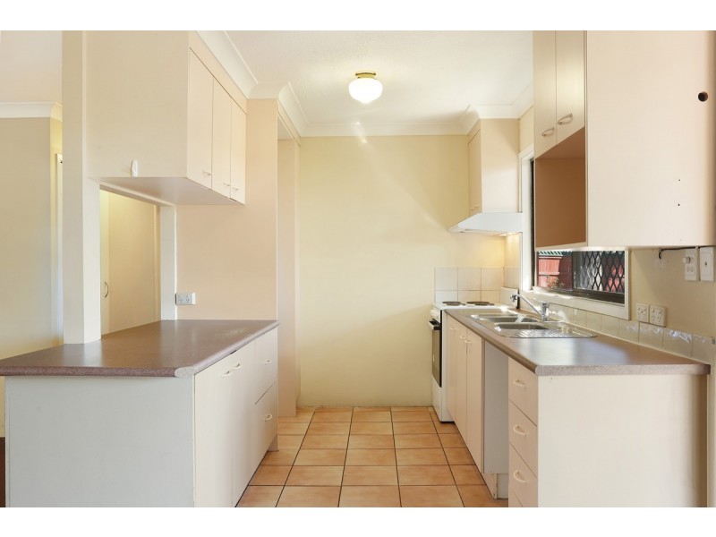 13 Jilpangi Crescent, Ashmore QLD 4214