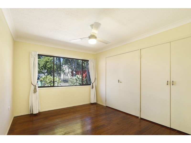 13 Jilpangi Crescent, Ashmore QLD 4214