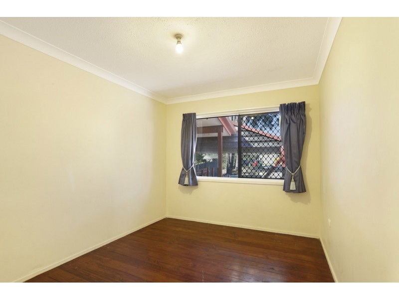 13 Jilpangi Crescent, Ashmore QLD 4214