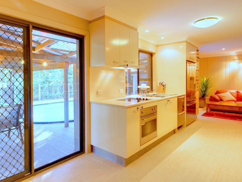 11 Hyde Court, Nerang QLD 4211