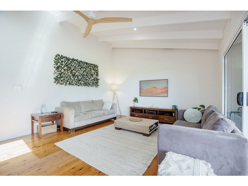 6 Convery Crescent, Highland Park QLD 4211