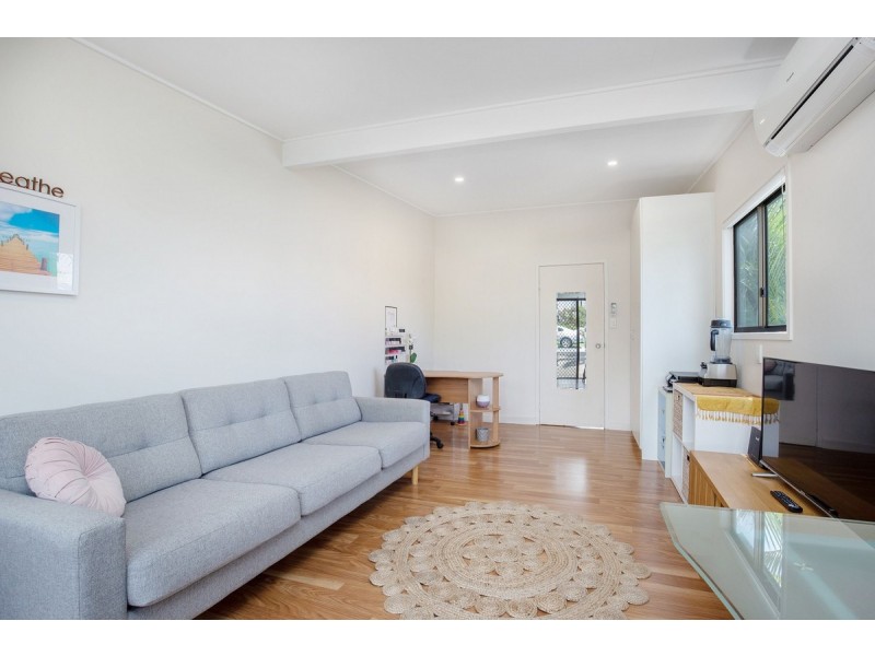 6 Convery Crescent, Highland Park QLD 4211