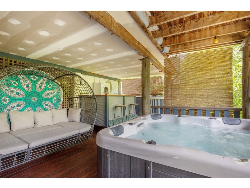 6 Convery Crescent, Highland Park QLD 4211