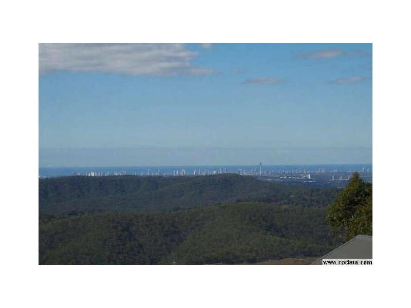 7 Wildflower Court, Clagiraba QLD 4211