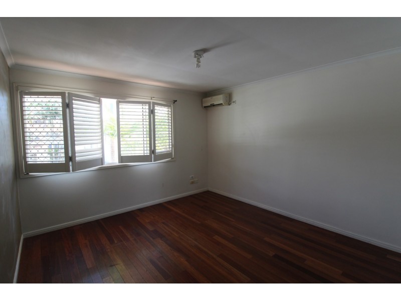 6/125 Pappas Way, Carrara QLD 4211