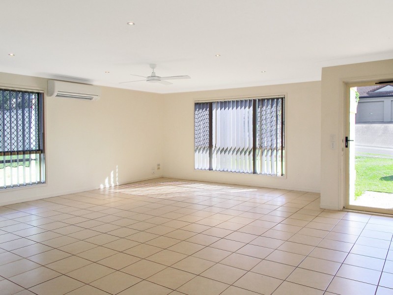 2/44 Ancona Street, Carrara QLD 4211