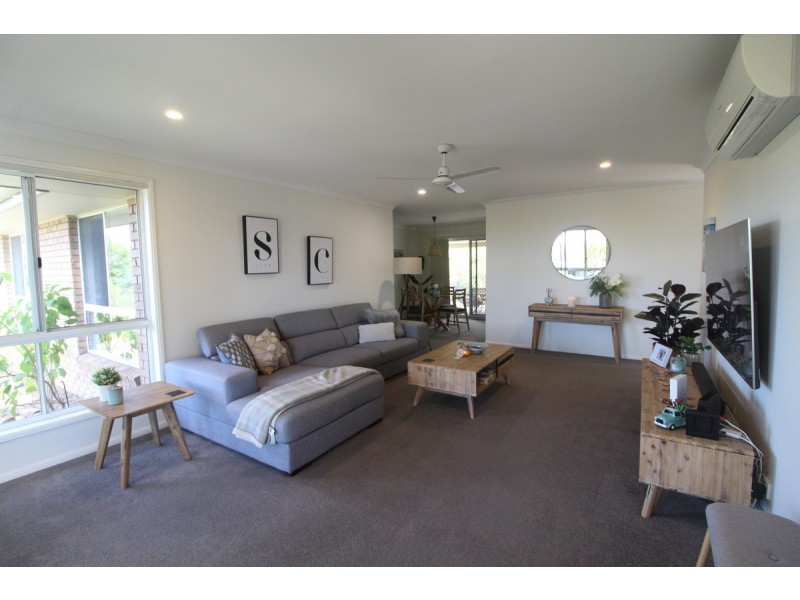 4 Kahlua Court, Highland Park QLD 4211