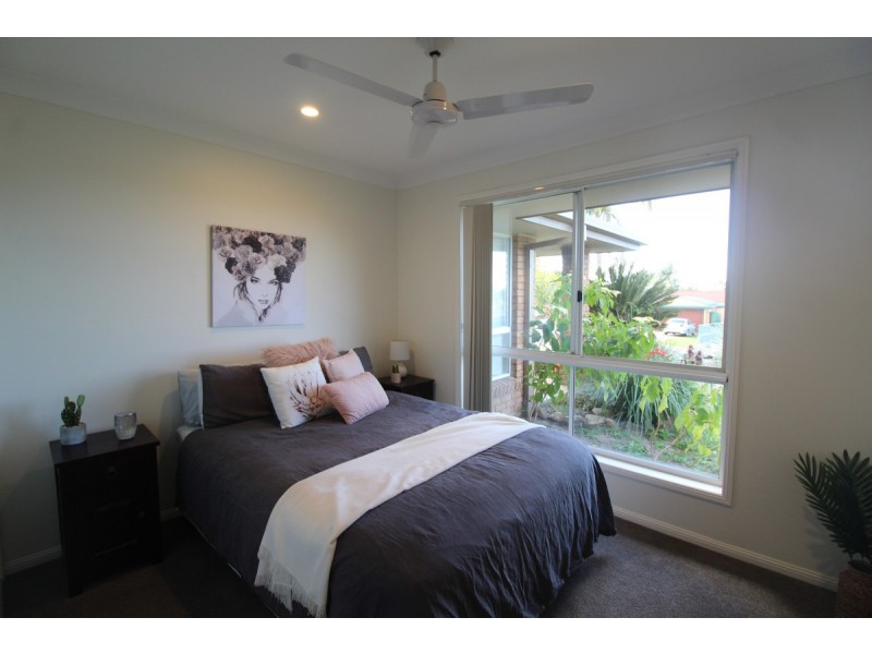 4 Kahlua Court, Highland Park QLD 4211