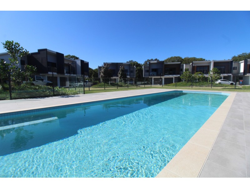 18/79-81 Macadie Way, Merrimac QLD 4226