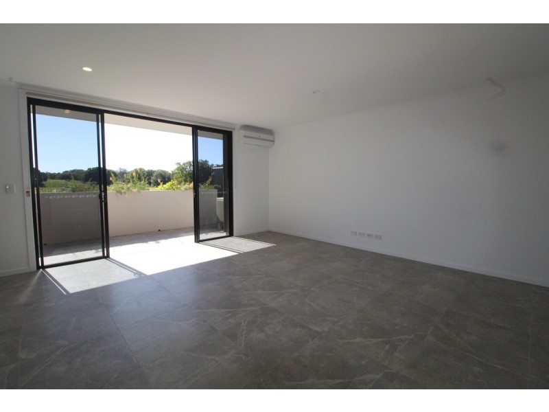 18/79-81 Macadie Way, Merrimac QLD 4226