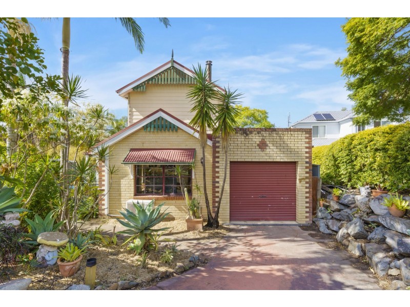 49 Paddington Drive, Carrara QLD 4211