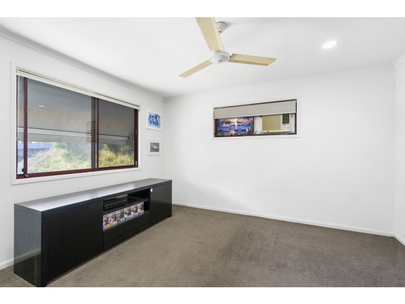 49 Paddington Drive, Carrara QLD 4211