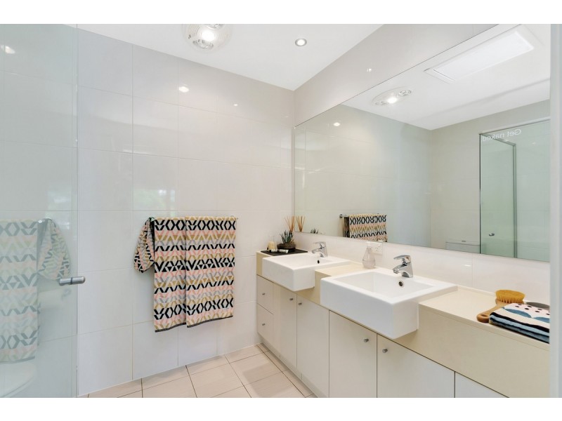 16/1 Boulton Drive, Nerang QLD 4211