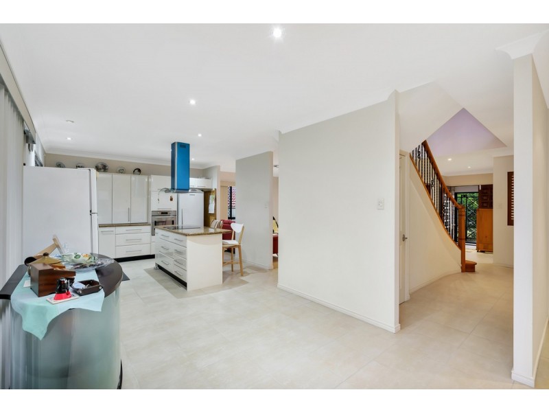 5 Mercure Place, Highland Park QLD 4211