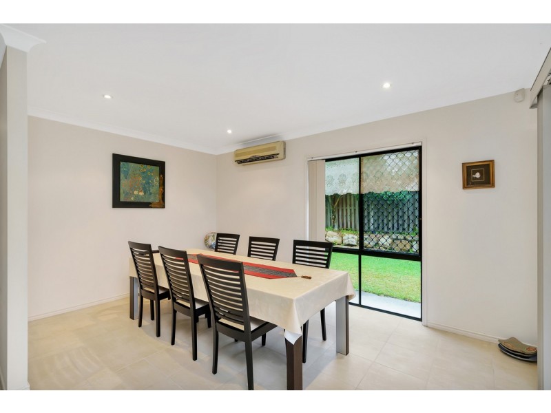 5 Mercure Place, Highland Park QLD 4211
