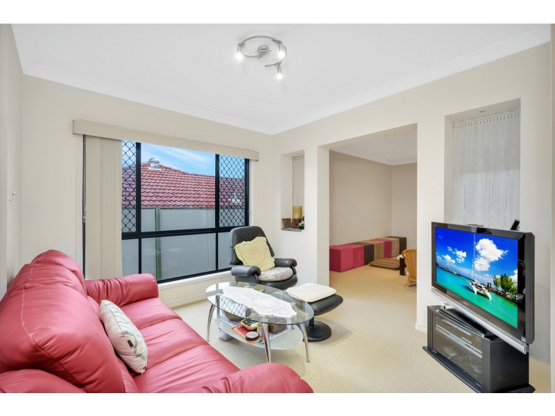 5 Mercure Place, Highland Park QLD 4211