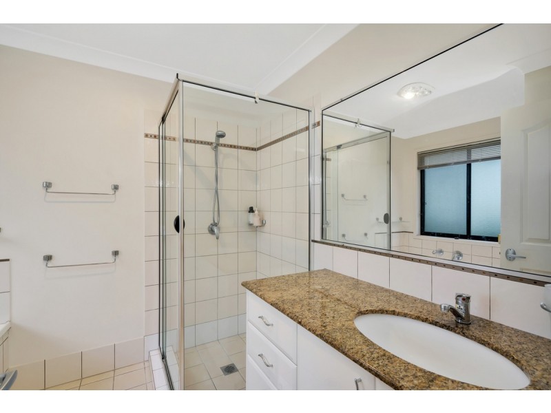 5 Mercure Place, Highland Park QLD 4211