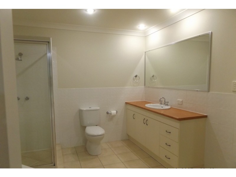 1/25 Riverwood Drive, Ashmore QLD 4214