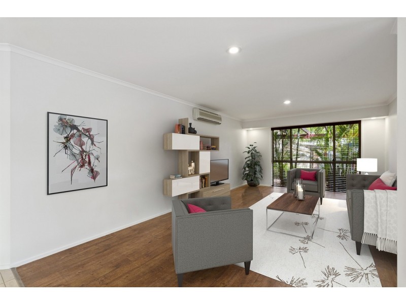 8 Forfar Court, Highland Park QLD 4211