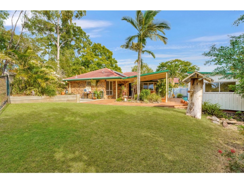 8 Forfar Court, Highland Park QLD 4211