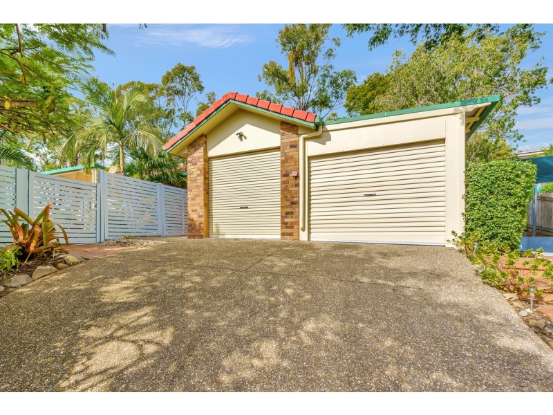 8 Forfar Court, Highland Park QLD 4211