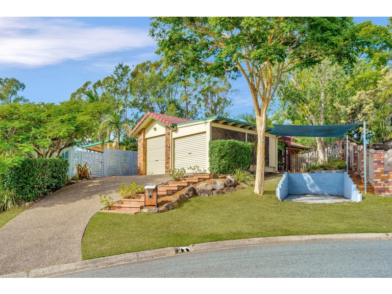 8 Forfar Court, Highland Park QLD 4211